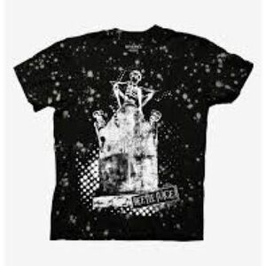 Beetlejuice Tombstone Paint Splatter Boyfriend Fit Girls Halloween T-Shirt M
